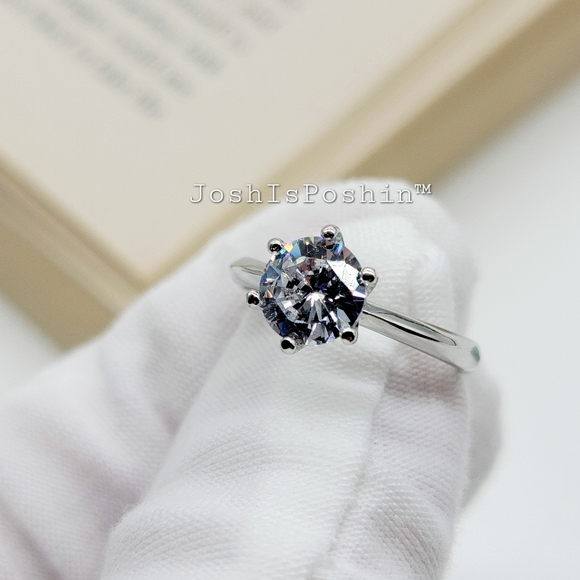 1.5ct white sapphire simulated in 18K white gold over sterling silver - Picture 3 of 7